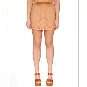 Avec les Filles Eyelet Mini Skirt with Pockets in Apricot size 8 New with Tags!